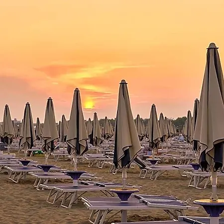 Hotel Family Steps From Pluto Bibione