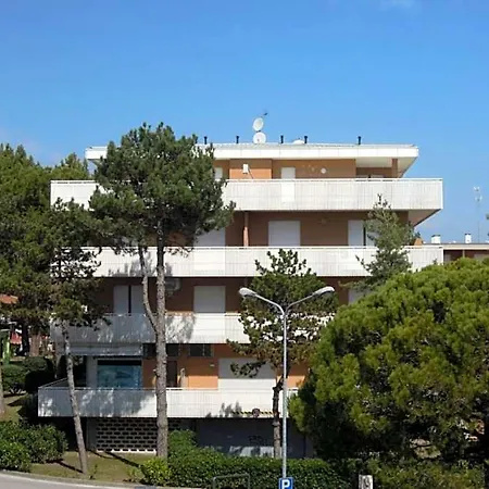 Family Steps From Pluto Hotel 3*